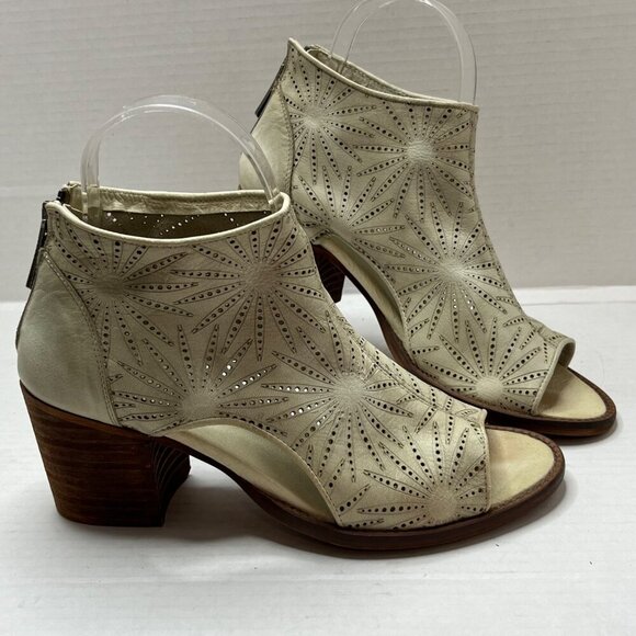 Veracruz Leather Perforated‎ Peeptoe Stacked Heel Ankle Bootie Tan Size 38/ 7.5 - Picture 3 of 11